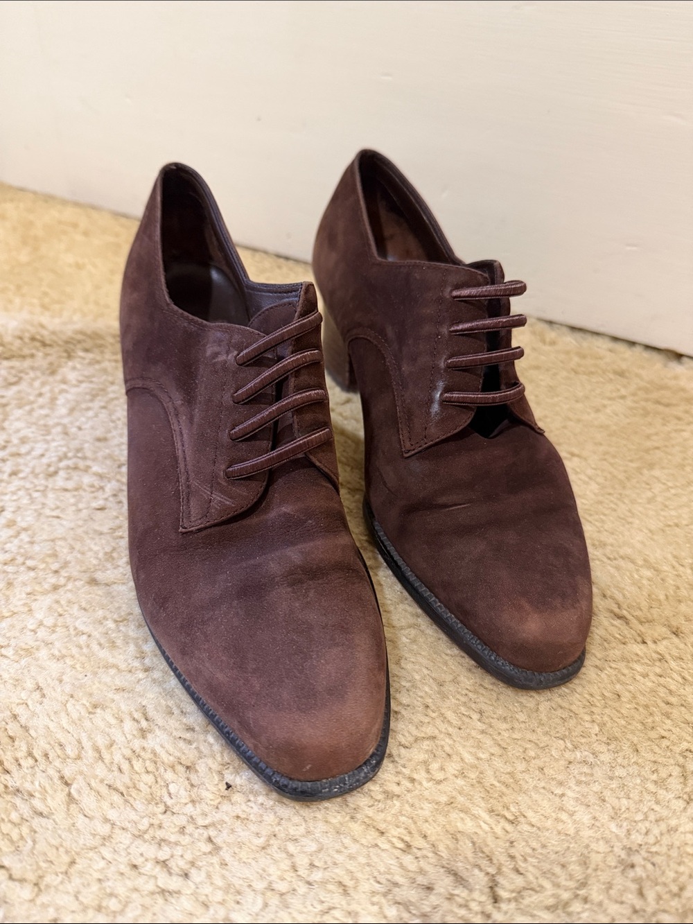 AEROSOLES Dark Brown Suede Lace-Up Oxfords